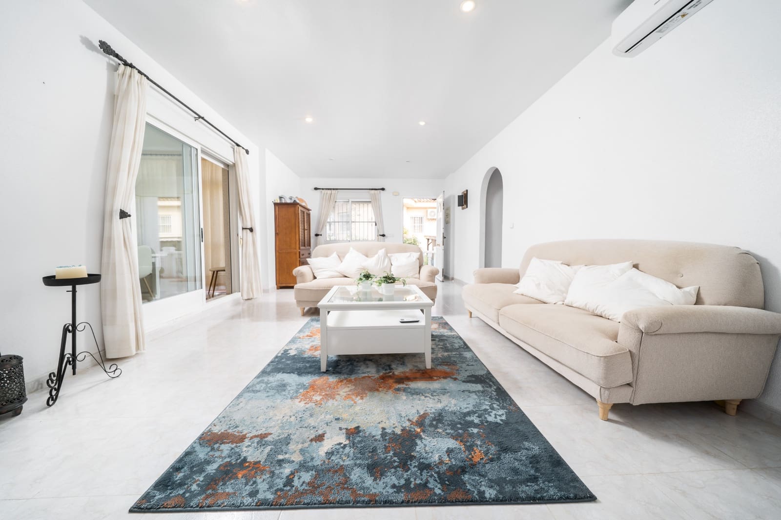 5 bedroom Villa for sale in La Marina with pool - € 350,000 (Ref: 9511200)