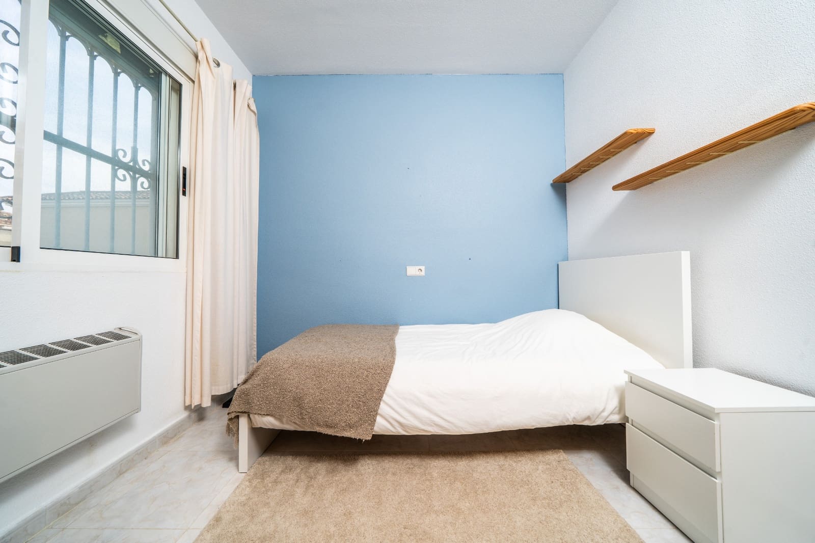 5 bedroom Villa for sale in La Marina with pool - € 350,000 (Ref: 9511200)