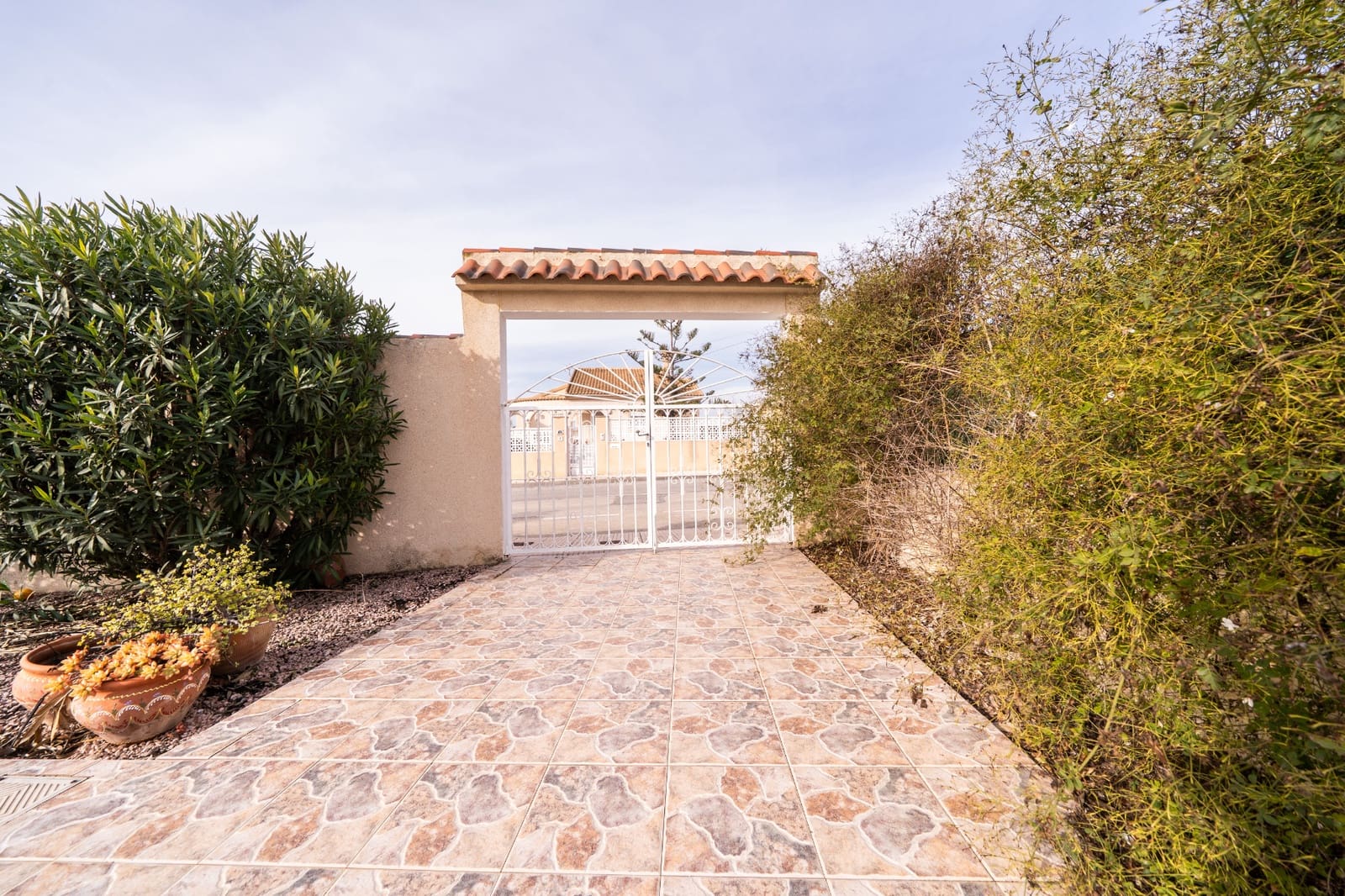 5 bedroom Villa for sale in La Marina with pool - € 350,000 (Ref: 9511200)