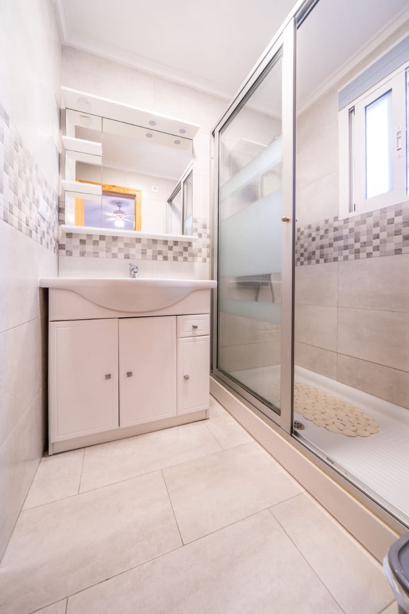 3 soveværelse Rækkehus til salg i La Marina med swimmingpool - € 179.000 (Ref: 9523058)