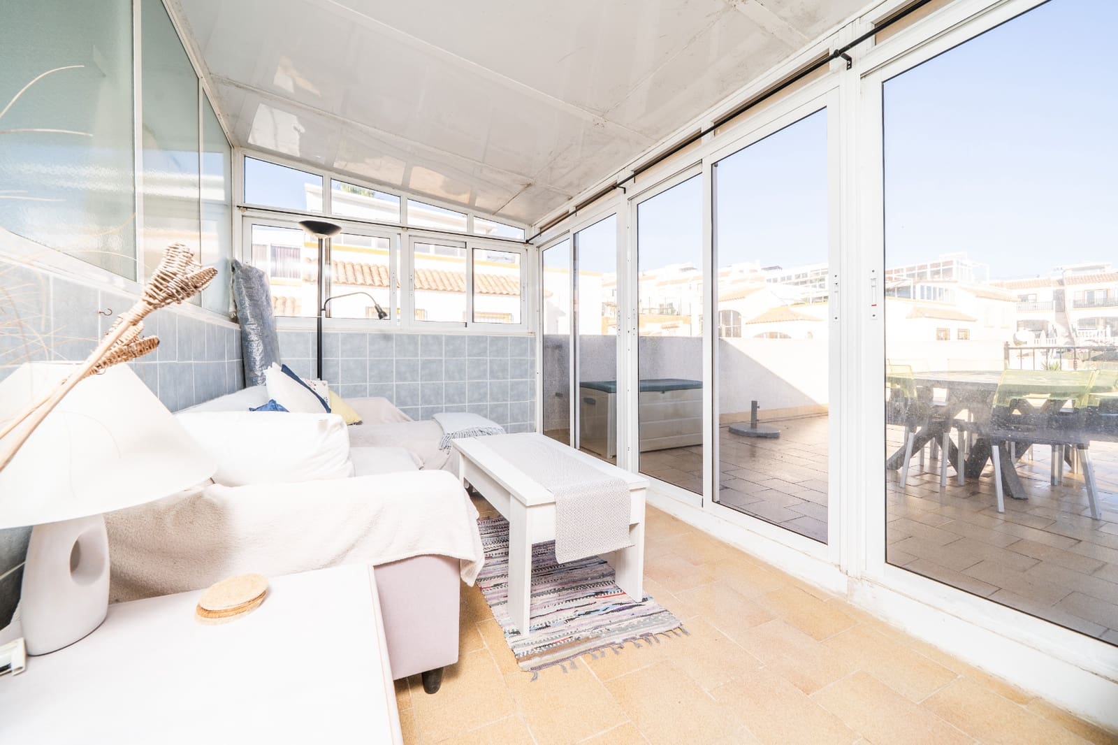 3 soveværelse Rækkehus til salg i La Marina med swimmingpool - € 179.000 (Ref: 9523058)