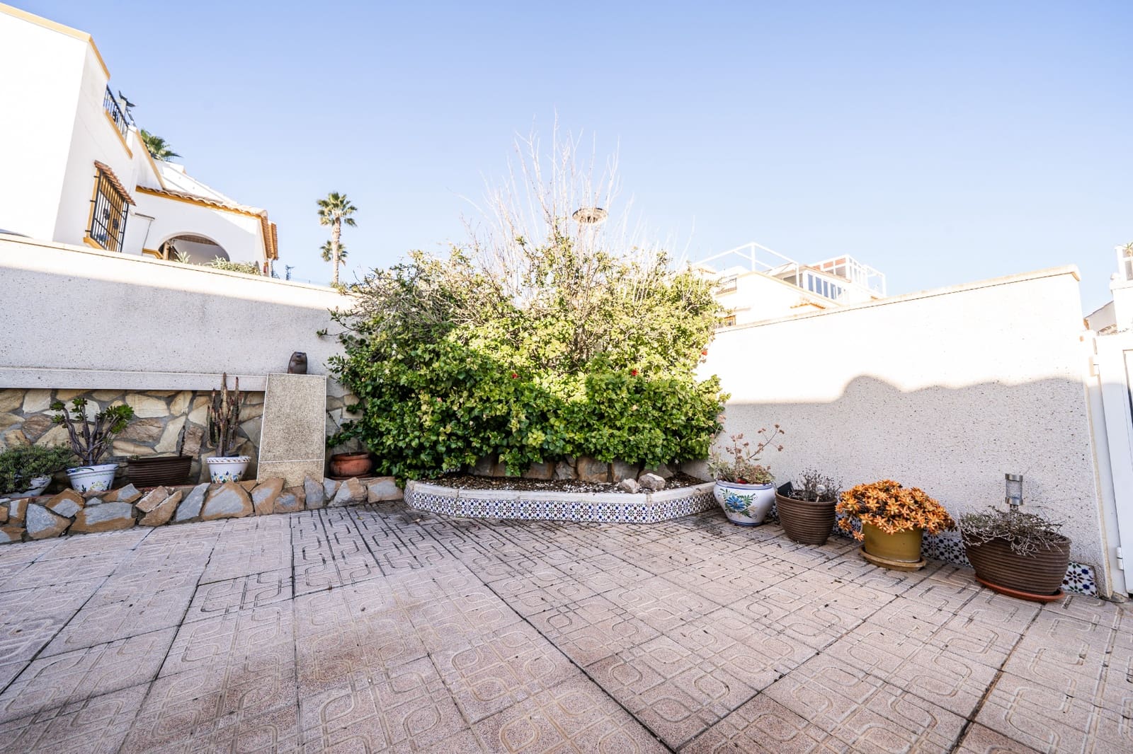 3 soveværelse Rækkehus til salg i La Marina med swimmingpool - € 179.000 (Ref: 9523058)