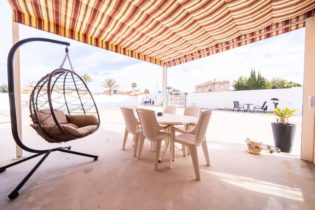 3 Zimmer Villa zu verkaufen in La Marina, Elche / Elx mit Pool Garage - 399.950 € (Ref: 9523060)