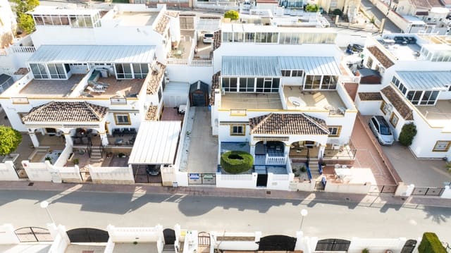 2 Zimmer Reihenhaus zu verkaufen in La Marina, Elche / Elx mit Pool - 179.000 € (Ref: 9523472)