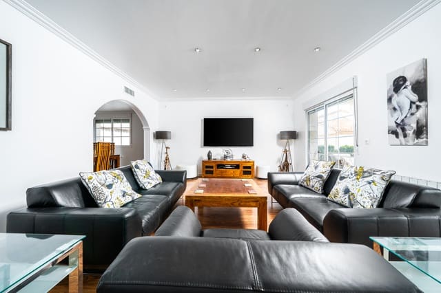 4 chambre Villa/Maison à vendre à La Marina, Elche / Elx avec piscine garage - 425 000 € (Ref: 9525701)