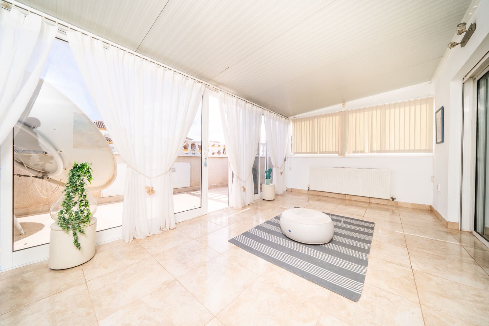 3 soveværelse Villa til salg i La Marina med swimmingpool - € 199.950 (Ref: 9559763)