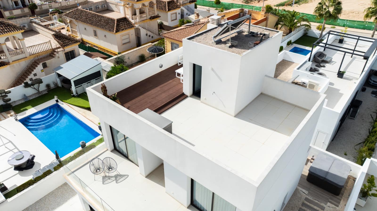 3 Zimmer Villa zu verkaufen in La Marina mit Pool - 595.000 € (Ref: 9580329)