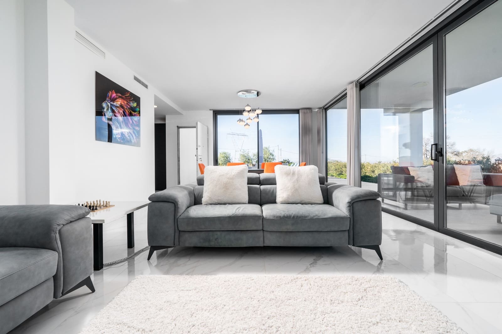 3 makuuhuone Huvila myytävänä paikassa La Marina mukana uima-altaan 
autotalli - 725 000 € (Ref: 9596762)