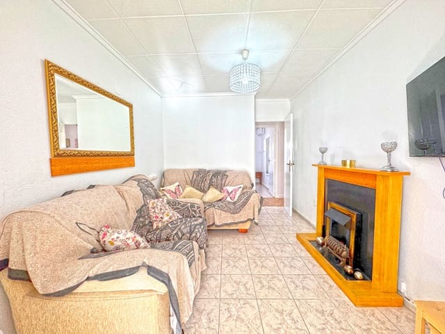 2 soveværelse Semi-Rækkehus til salg i La Marina, Elche / Elx - € 112.000 (Ref: 9626653)