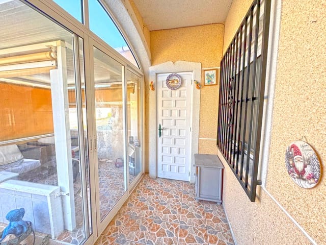 2 soveværelse Semi-Rækkehus til salg i La Marina, Elche / Elx - € 112.000 (Ref: 9626653)