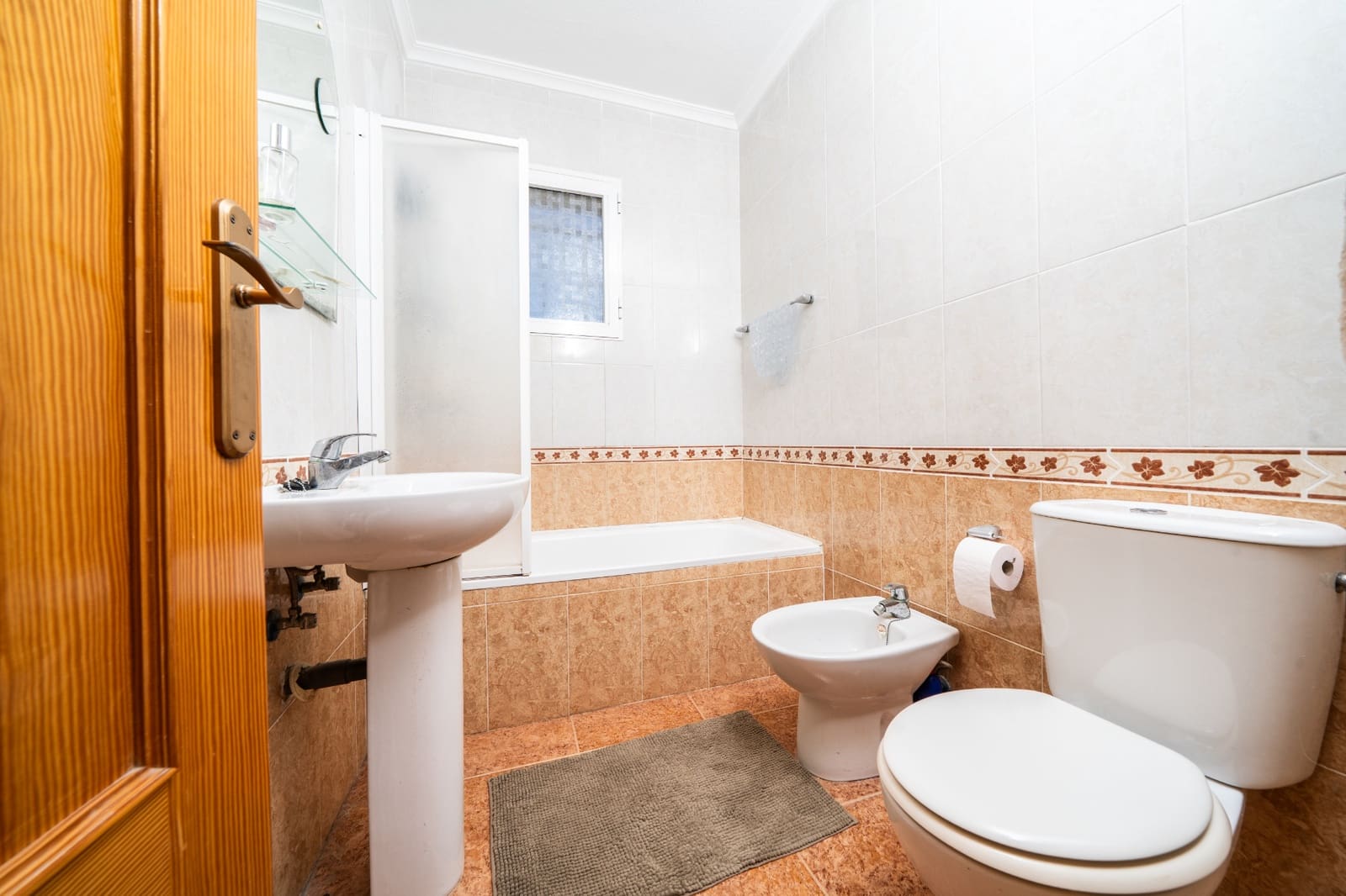 3 soverom Kjedet enebolig til salgs i La Marina med svømmebasseng - € 199 950 (Ref: 9626654)