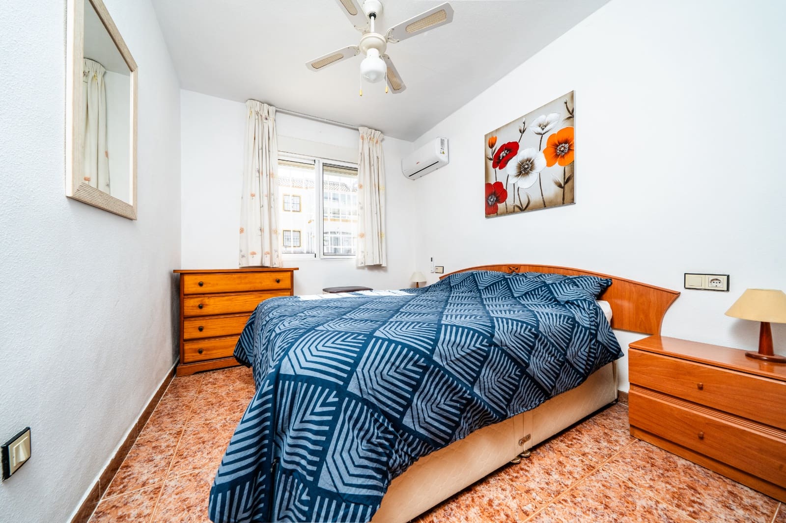 2 soverom Leilighet til salgs i La Marina med svømmebasseng - € 119 000 (Ref: 9635215)