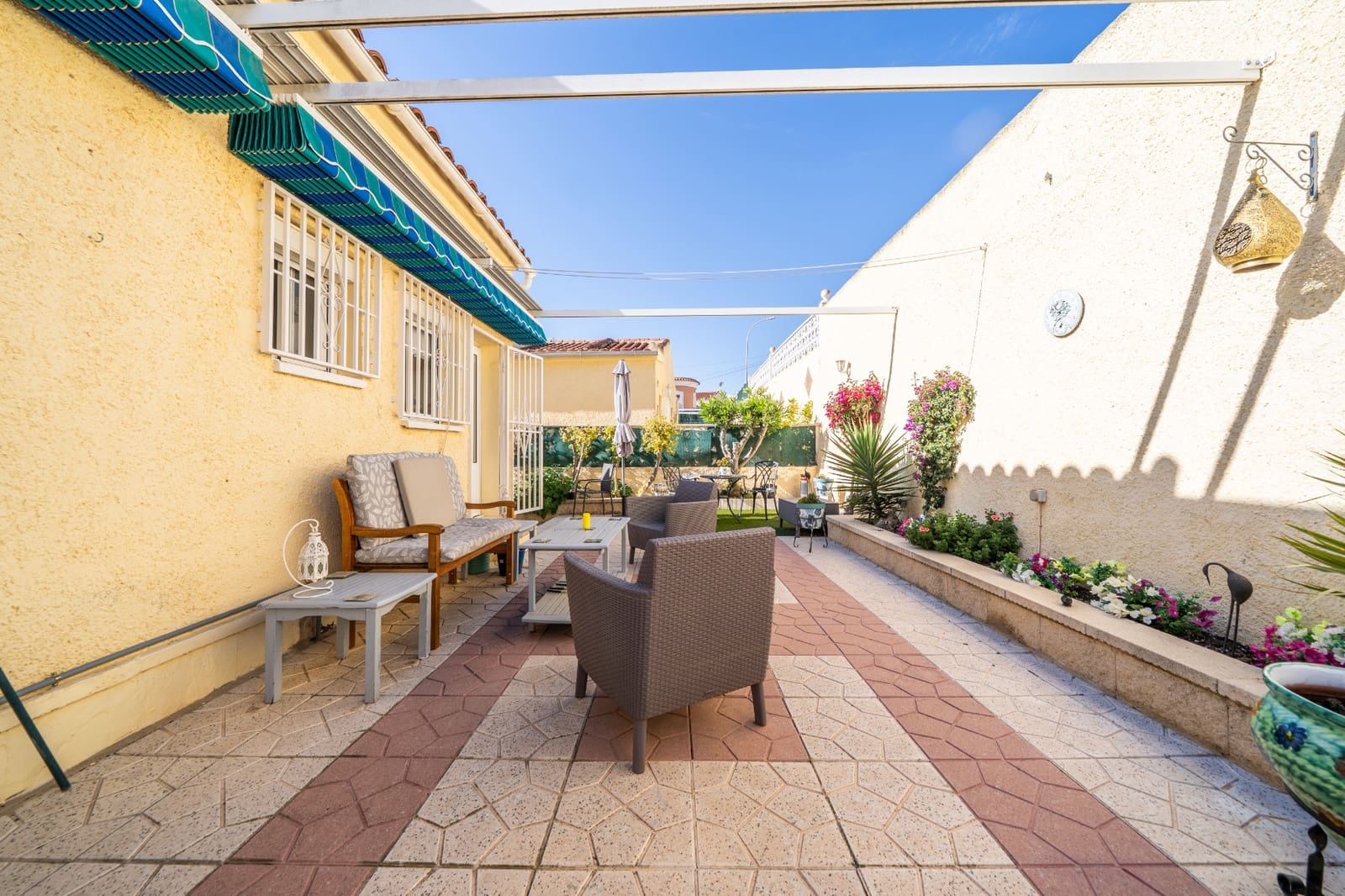 4 soverom Villa til salgs i La Marina med svømmebasseng - € 265 000 (Ref: 9635218)