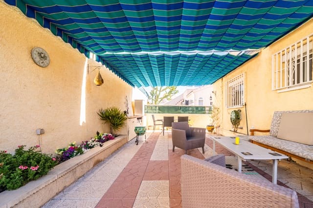 4 soverom Villa til salgs i La Marina, Elche / Elx med svømmebasseng - € 265 000 (Ref: 9635218)