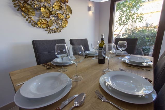 3 soverom Villa til salgs i La Marina, Elche / Elx med svømmebasseng - € 350 000 (Ref: 9646259)