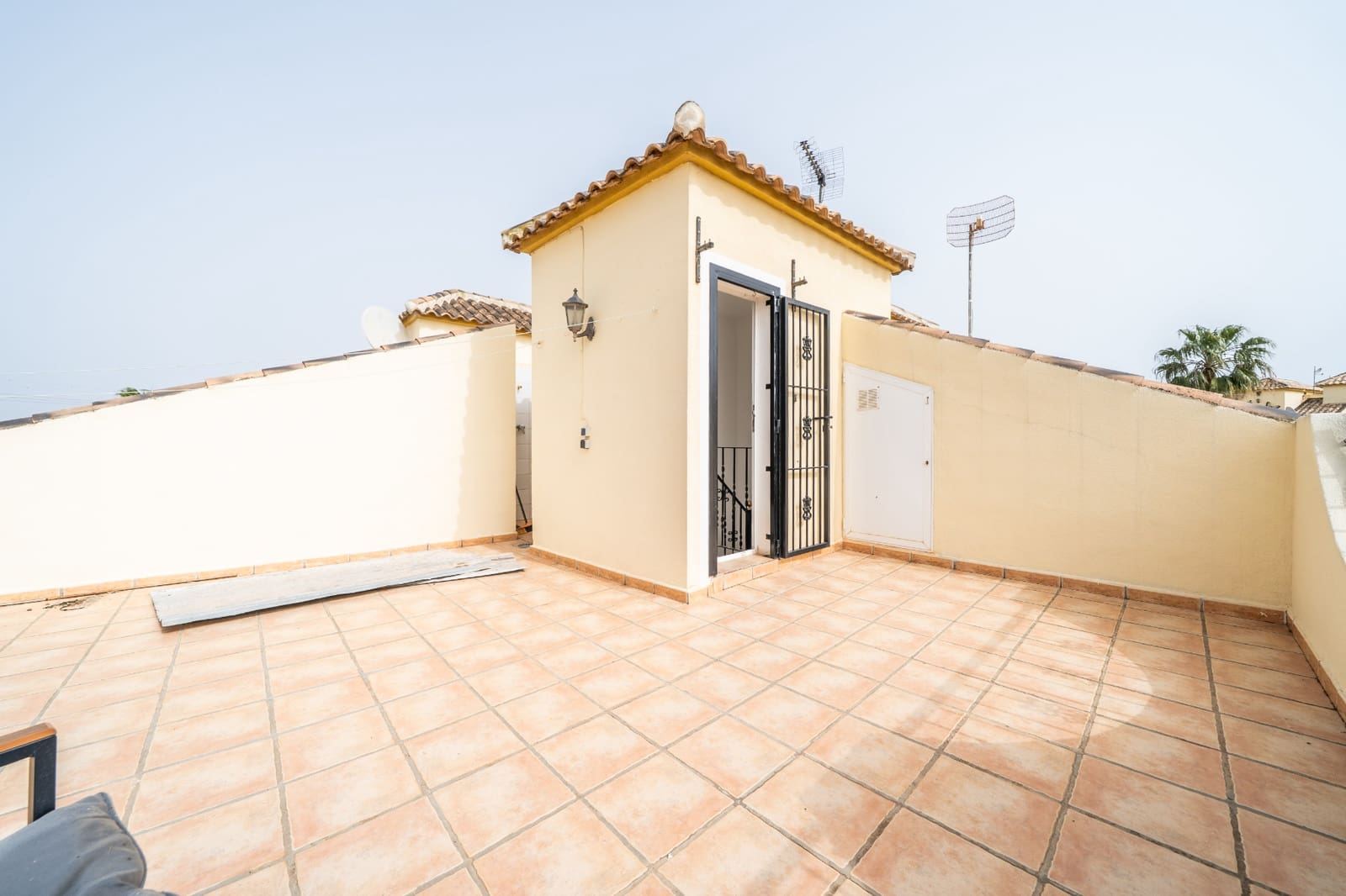 3 bedroom Terraced Villa for sale in La Marina with pool - € 195,000 (Ref: 9650717)