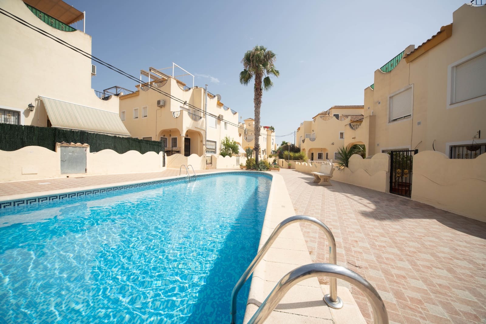 3 bedroom Terraced Villa for sale in La Marina with pool - € 195,000 (Ref: 9650717)