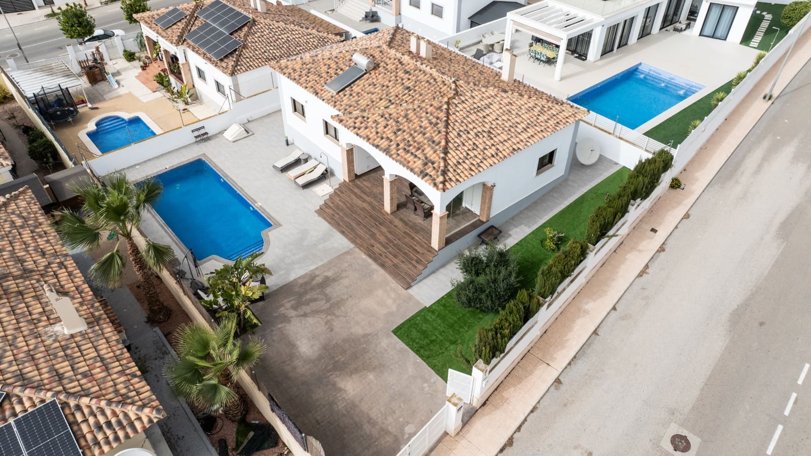 3 Zimmer Villa zu verkaufen in La Marina mit Pool - 410.000 € (Ref: 9653342)