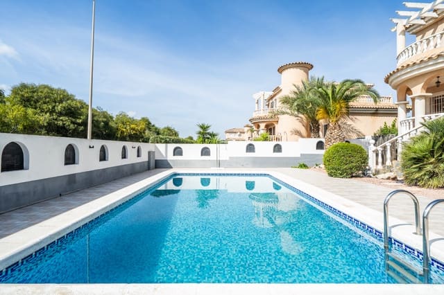 3 Zimmer Villa zu verkaufen in La Marina, Elche / Elx mit Pool Garage - 310.000 € (Ref: 9679228)