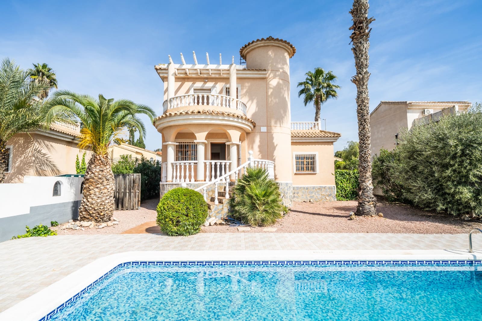 3 Zimmer Villa zu verkaufen in La Marina mit Pool Garage - 310.000 € (Ref: 9679228)