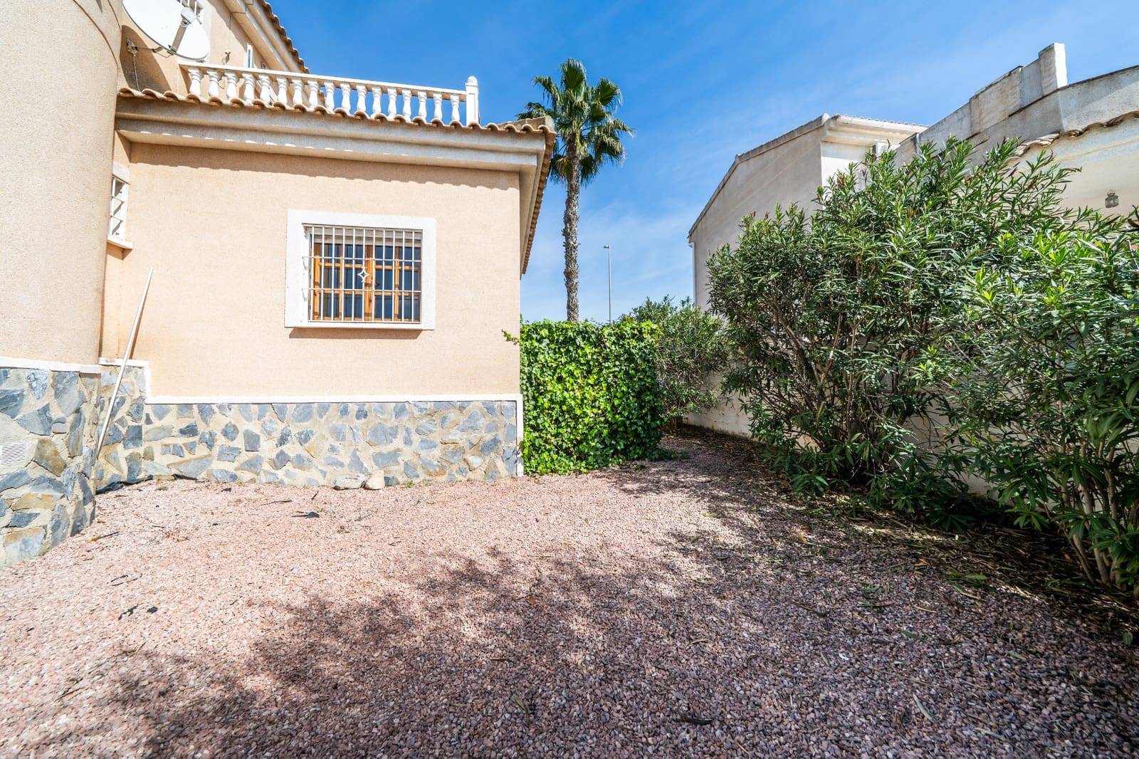 3 Zimmer Villa zu verkaufen in La Marina mit Pool Garage - 310.000 € (Ref: 9679228)