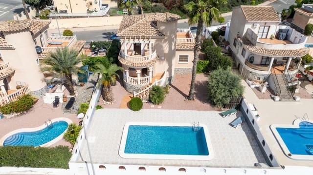 3 Zimmer Villa zu verkaufen in La Marina, Elche / Elx mit Pool Garage - 310.000 € (Ref: 9679228)