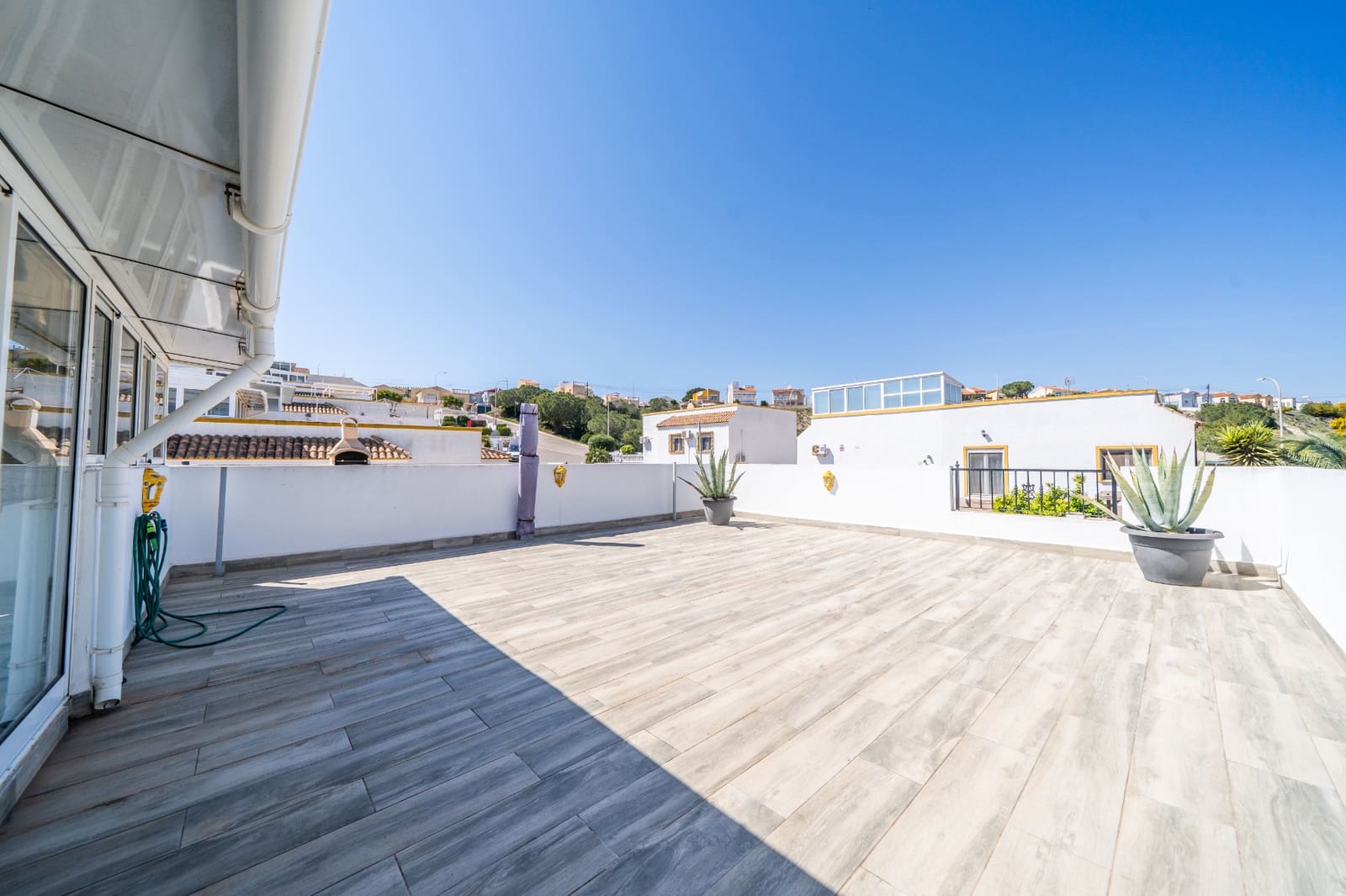 2 soveværelse Rækkehus til salg i La Marina med swimmingpool - € 195.000 (Ref: 9720760)