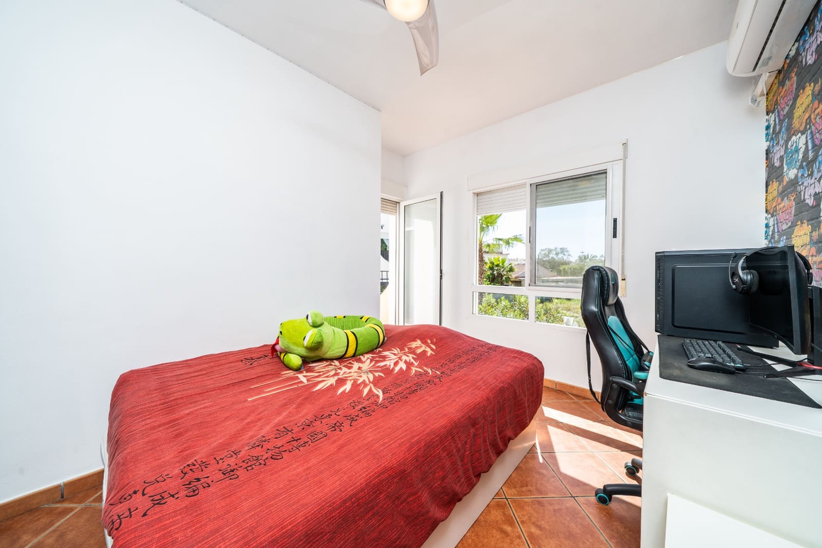 3 bedroom Townhouse for sale in La Marina with pool - € 199,950 (Ref: 9733787)