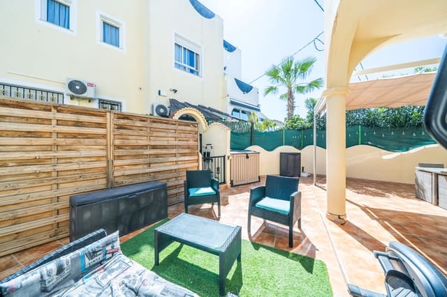 3 bedroom Townhouse for sale in La Marina, Elche / Elx with pool - € 199,950 (Ref: 9733787)