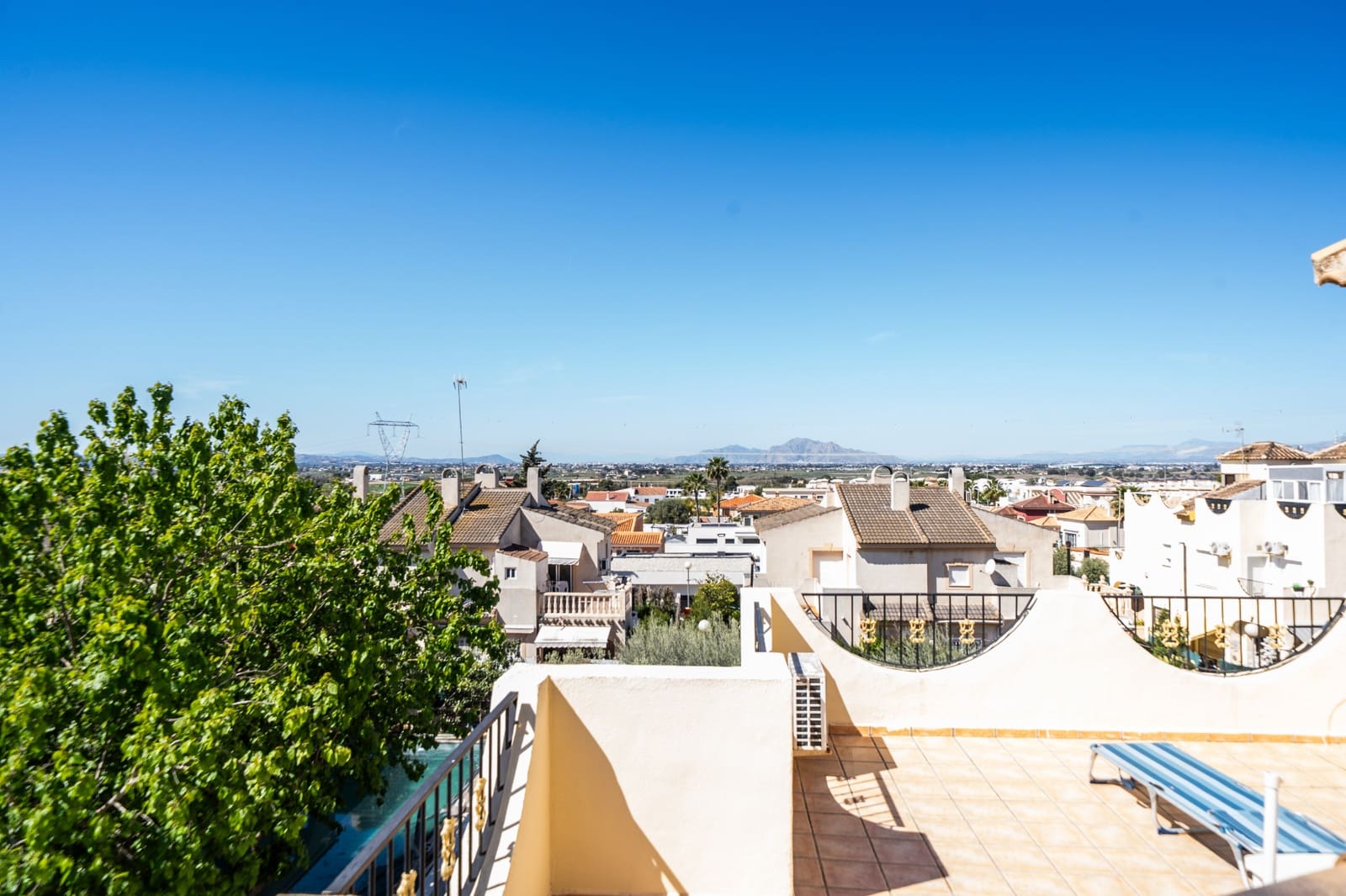 3 bedroom Townhouse for sale in La Marina with pool - € 199,950 (Ref: 9733787)