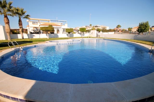 3 soveværelse Semi-Rækkehus til salg i La Marina, Elche / Elx med swimmingpool - € 179.000 (Ref: 9752581)