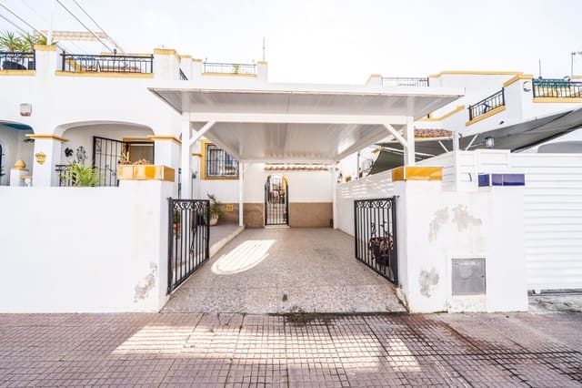 3 soveværelse Semi-Rækkehus til salg i La Marina, Elche / Elx med swimmingpool - € 179.000 (Ref: 9752581)