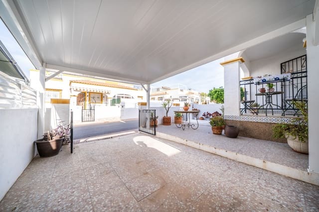 3 soveværelse Semi-Rækkehus til salg i La Marina, Elche / Elx med swimmingpool - € 179.000 (Ref: 9752581)
