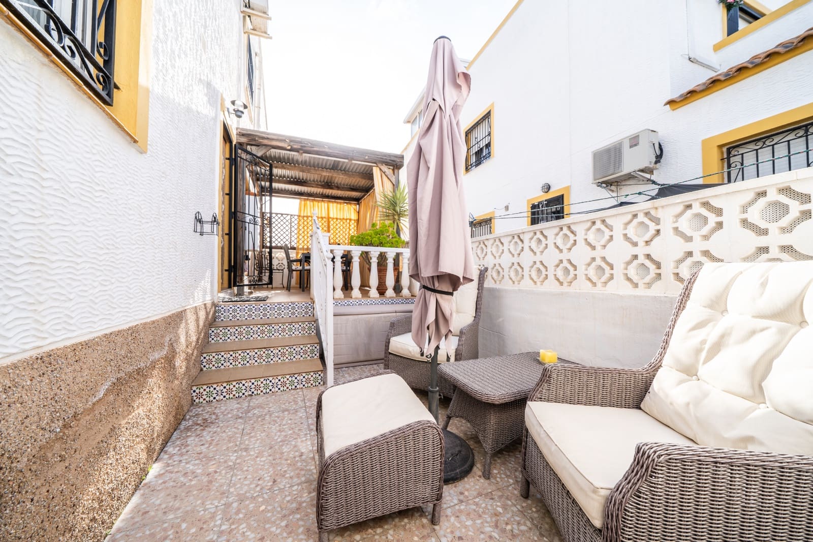 3 bedroom Semi-detached Villa for sale in La Marina with pool - € 179,000 (Ref: 9752581)