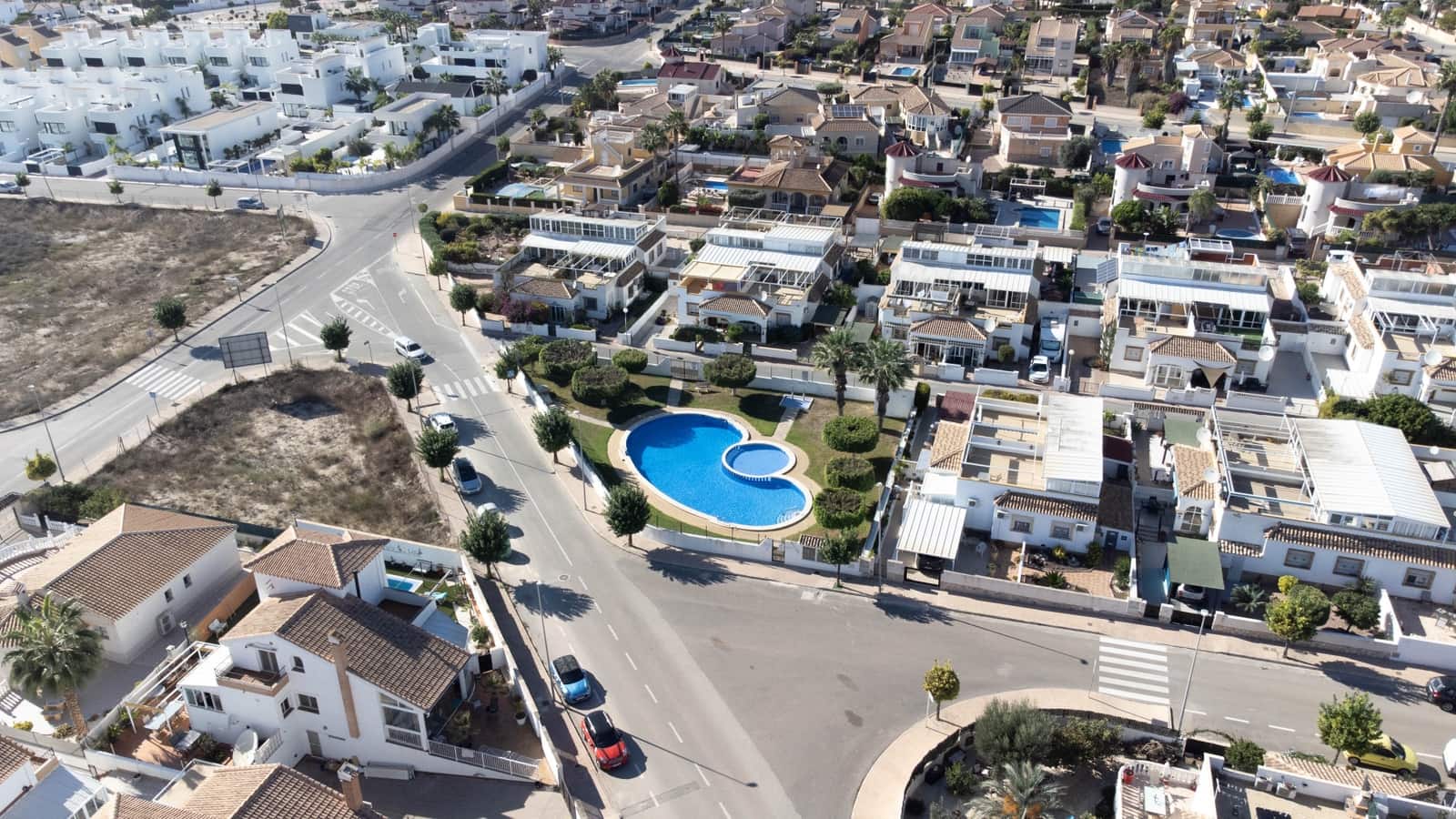 3 bedroom Semi-detached Villa for sale in La Marina with pool - € 179,000 (Ref: 9752581)