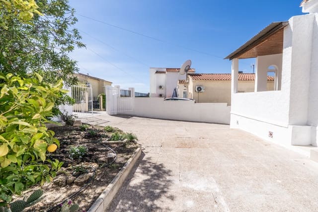 2 soveværelse Villa til salg i La Marina, Elche / Elx med swimmingpool - € 225.000 (Ref: 9771890)