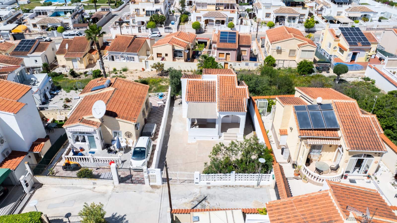 2 soveværelse Villa til salg i La Marina med swimmingpool - € 225.000 (Ref: 9771890)