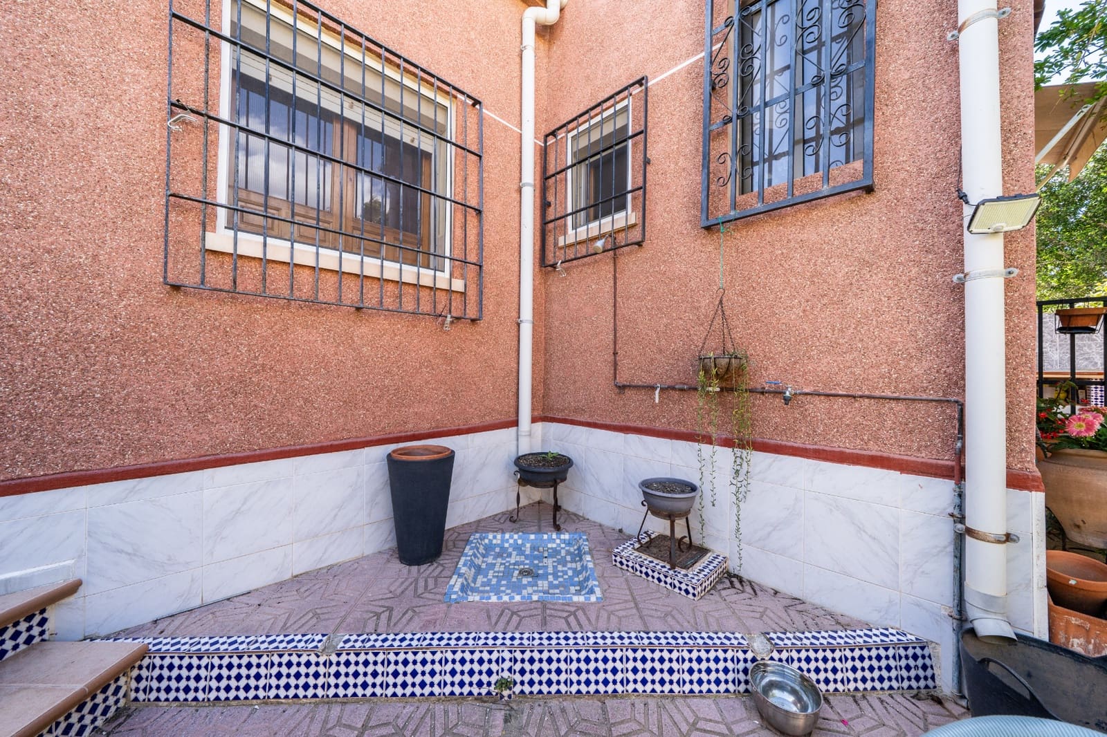 3 bedroom Villa for sale in La Marina with garage - € 220,000 (Ref: 9773542)