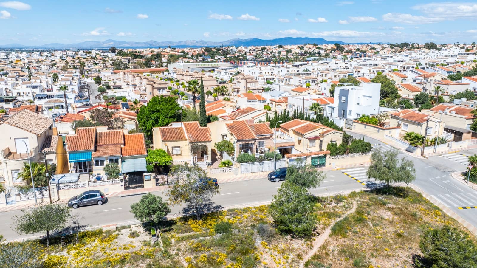 3 bedroom Villa for sale in La Marina with garage - € 220,000 (Ref: 9773542)