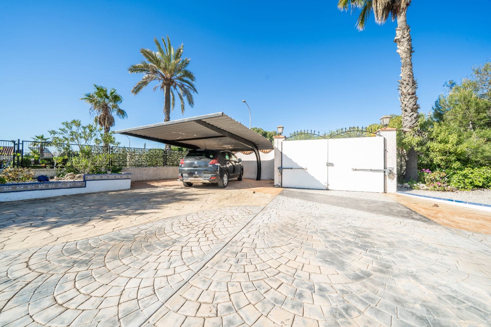 3 soveværelse Villa til salg i La Marina med swimmingpool garage - € 450.000 (Ref: 9775996)