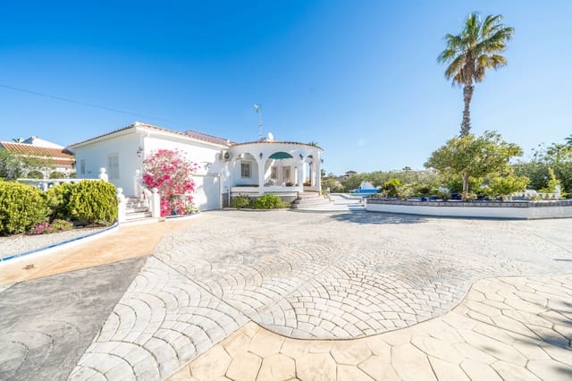 3 soveværelse Villa til salg i La Marina, Elche / Elx med swimmingpool garage - € 450.000 (Ref: 9775996)