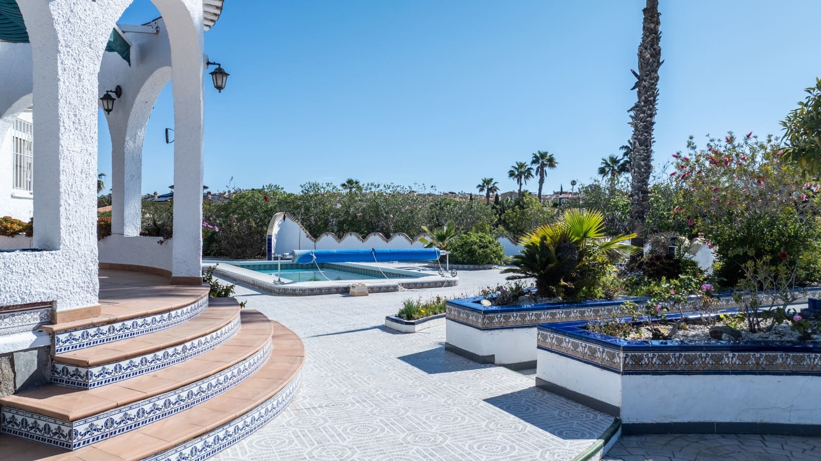 3 soveværelse Villa til salg i La Marina med swimmingpool garage - € 450.000 (Ref: 9775996)