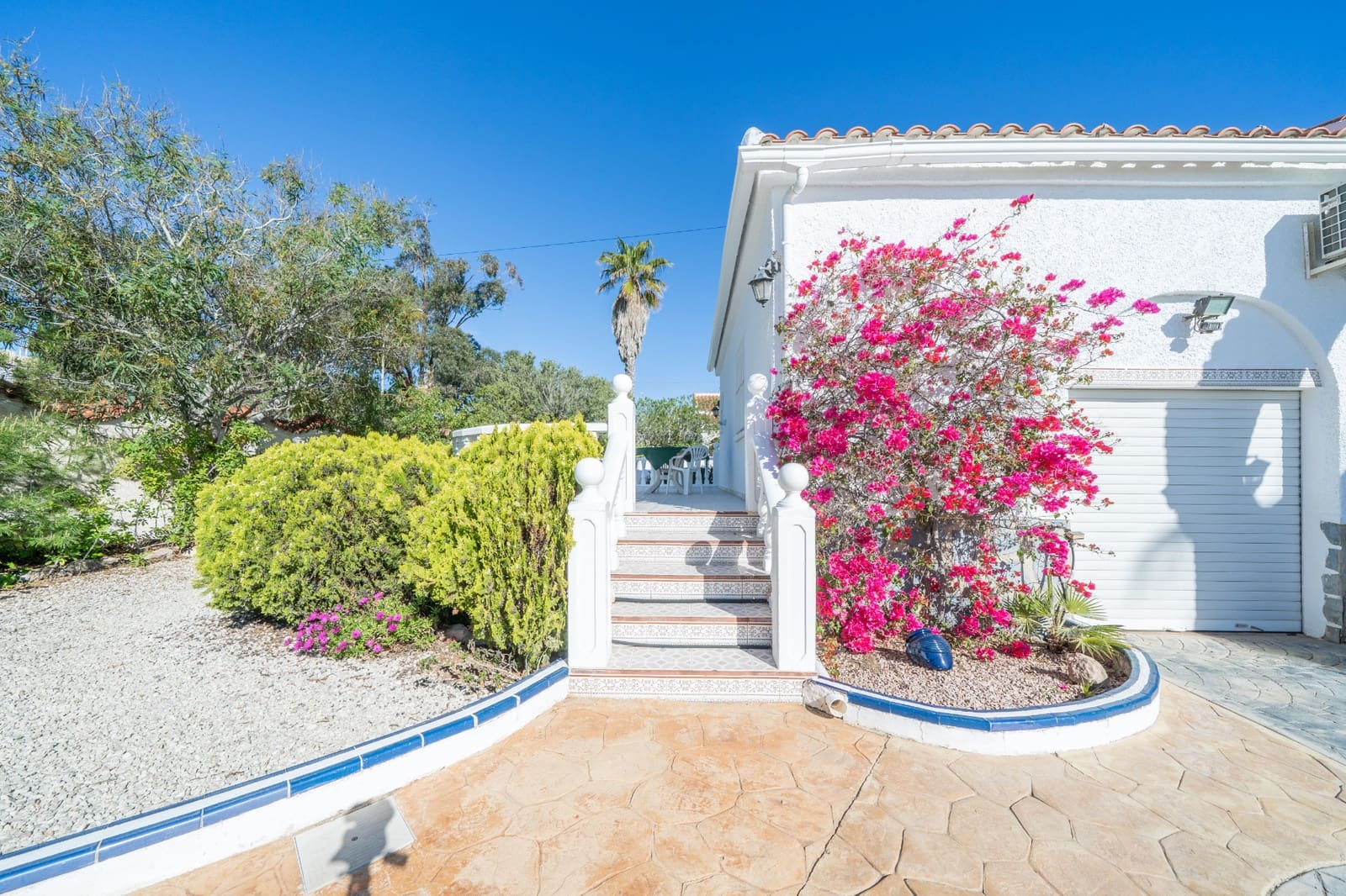 3 soveværelse Villa til salg i La Marina med swimmingpool garage - € 450.000 (Ref: 9775996)