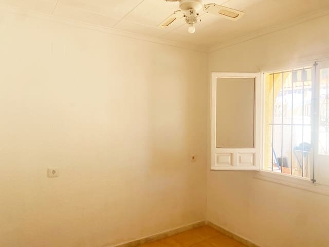 1 soveværelse Rækkehus til salg i La Marina, Elche / Elx - € 79.900 (Ref: 9781271)