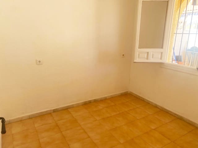 1 soveværelse Rækkehus til salg i La Marina, Elche / Elx - € 79.900 (Ref: 9781271)