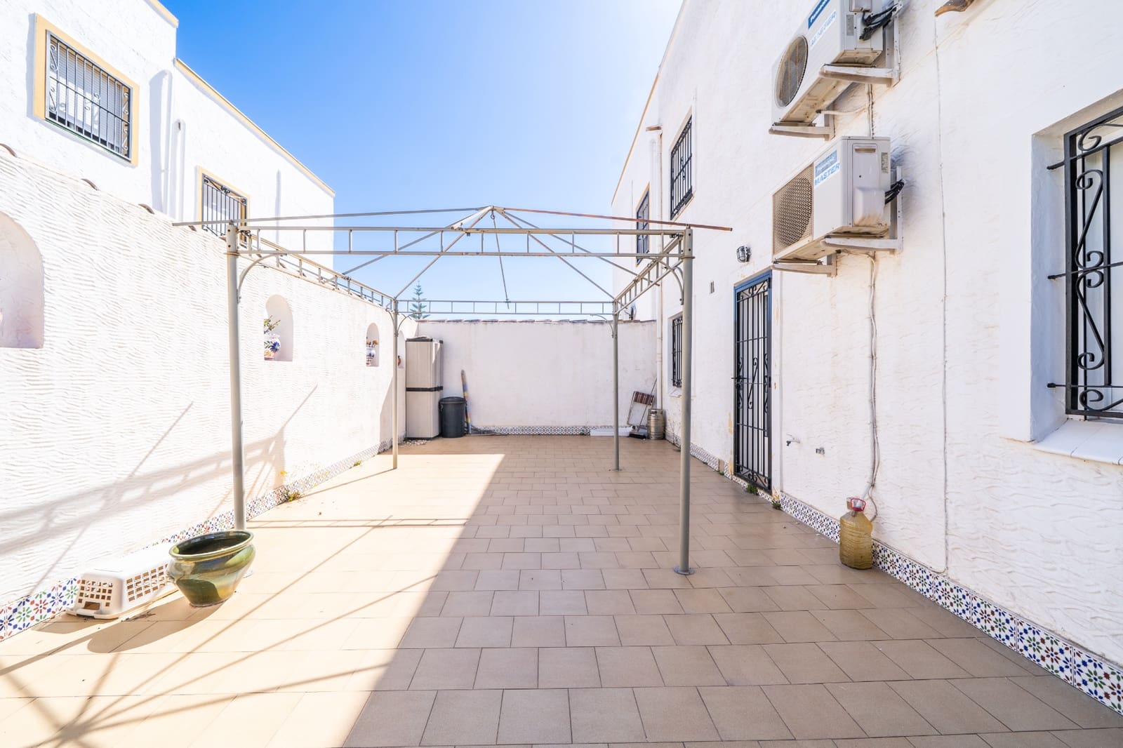 3 sovrum Semi-fristående Villa till salu i La Marina med pool - 189 000 € (Ref: 9787823)