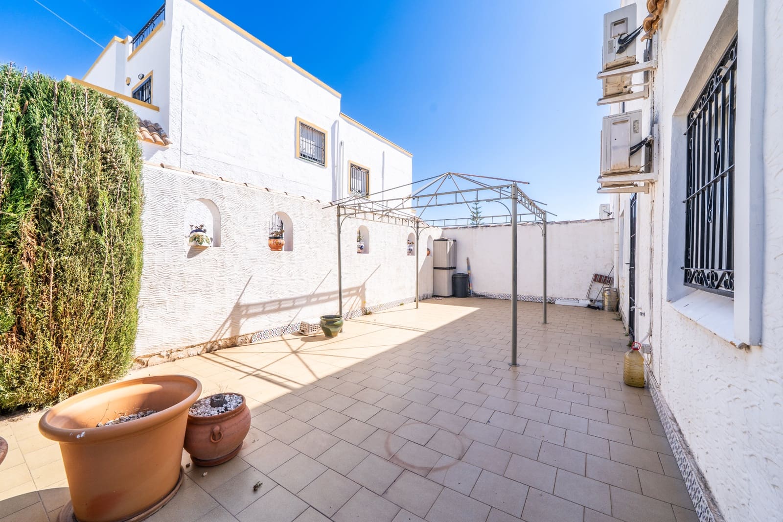 3 sovrum Semi-fristående Villa till salu i La Marina med pool - 189 000 € (Ref: 9787823)