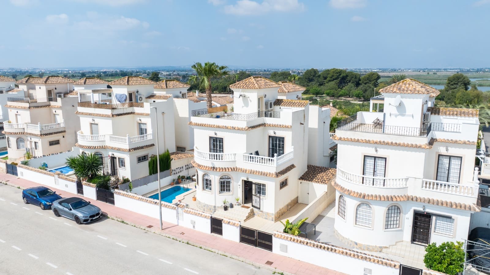 3 soveværelse Villa til salg i La Marina med swimmingpool - € 275.000 (Ref: 9815052)