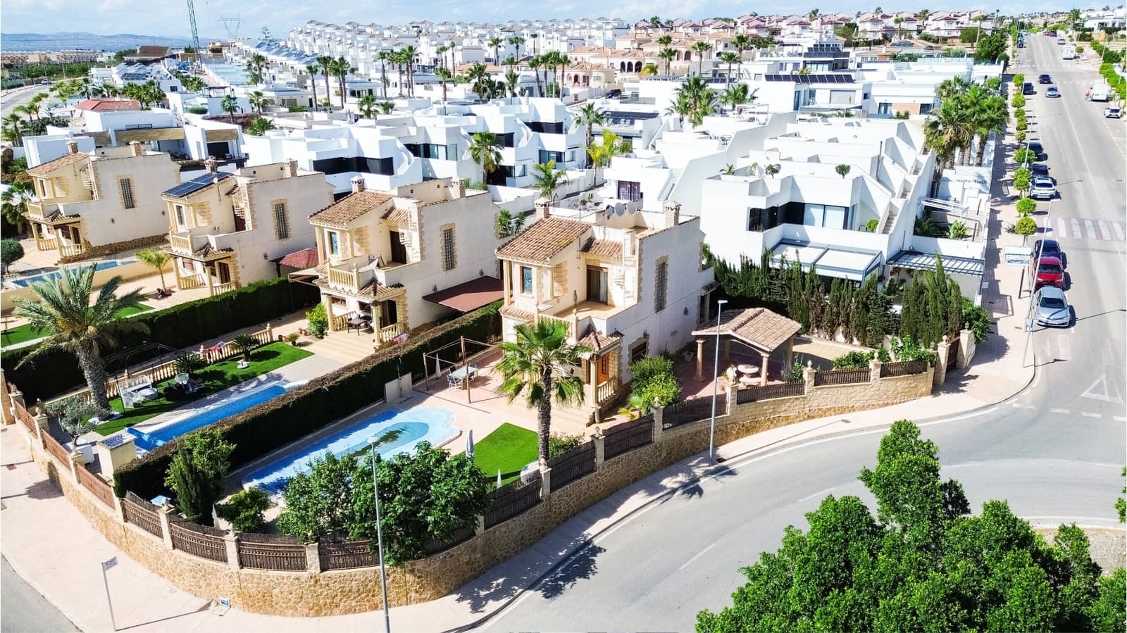 3 soveværelse Villa til salg i La Marina med swimmingpool - € 409.000 (Ref: 9818625)