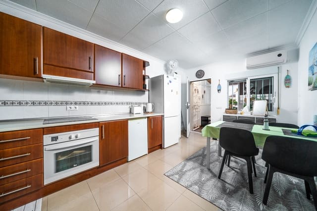 Adosado de 1 habitación en La Marina, Elche / Elx en venta - 90.000 € (Ref: 9820893)